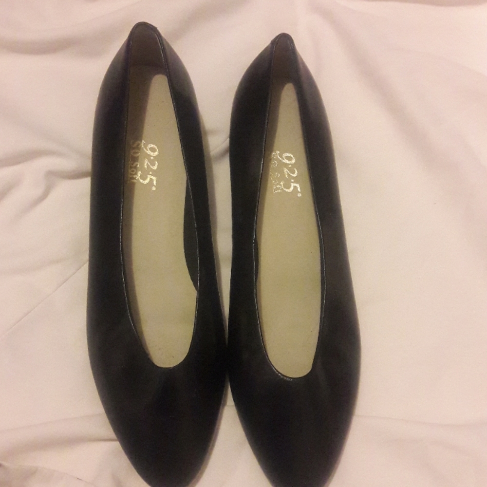 Women's shoes